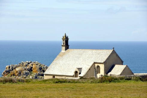 Bretagne, chapelle st Thei (pointe du Van)